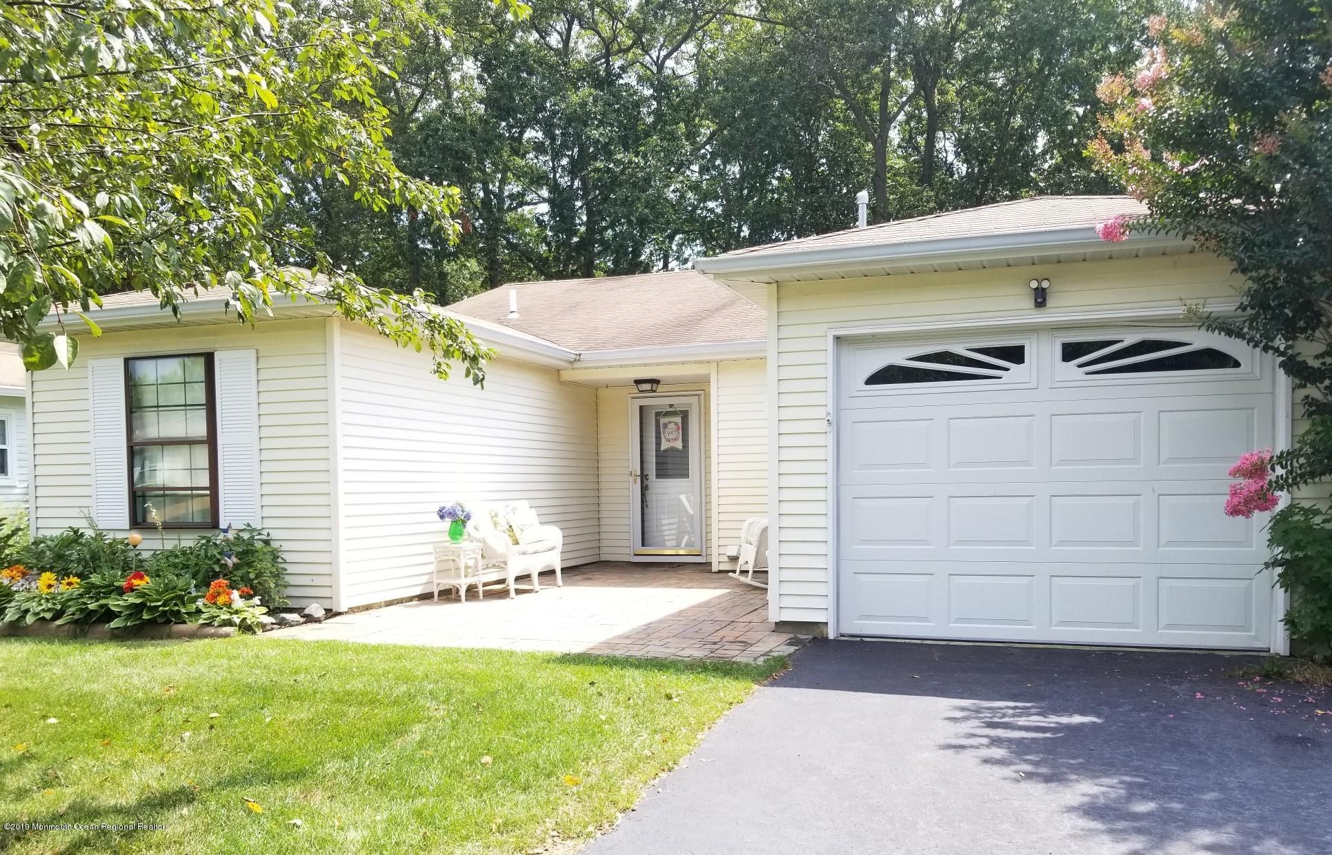 17 Blue Ridge Drive Brick, NJ 08724 - Photo 2 of 14 17 blue front right