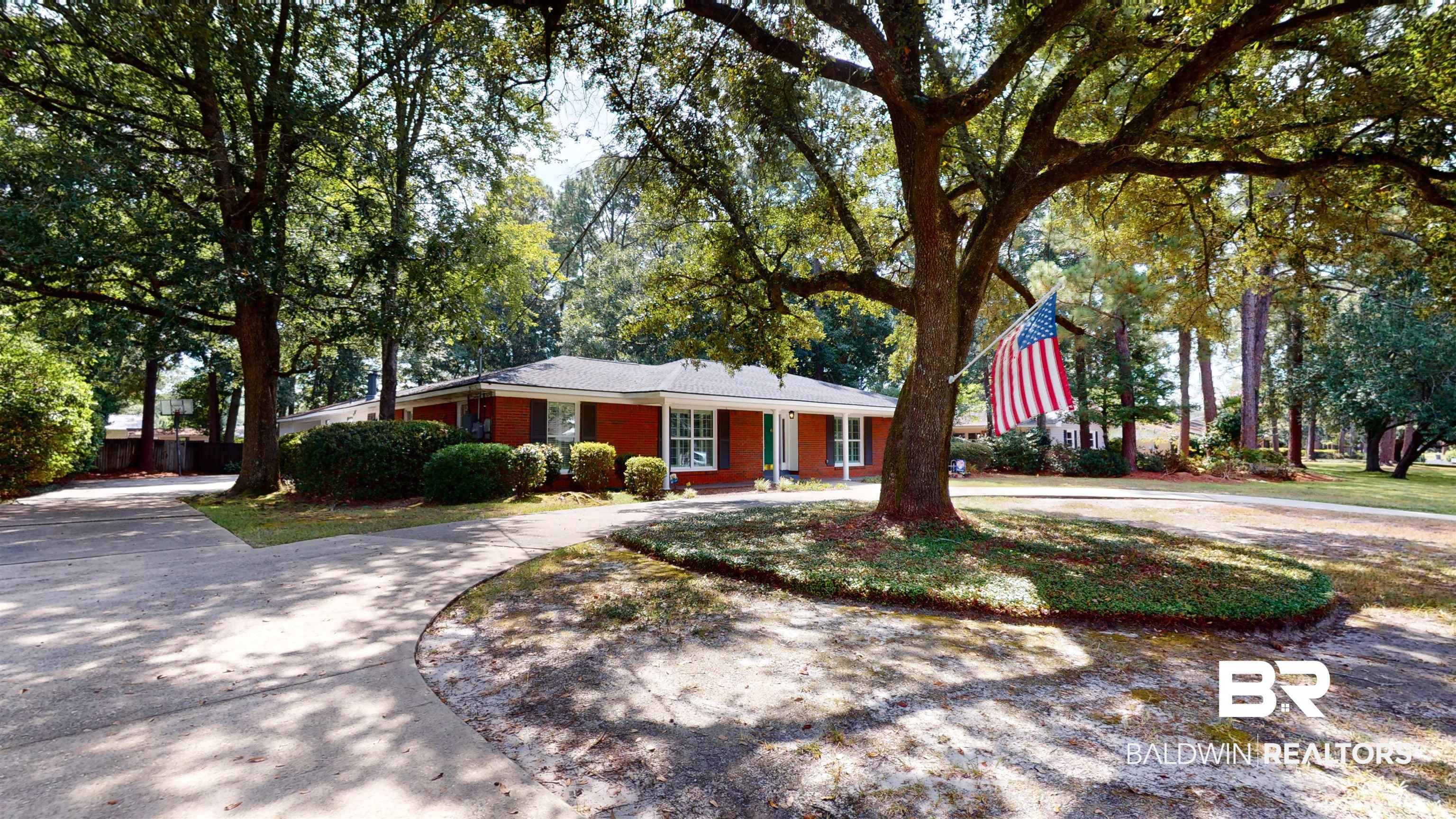 105 Conway Drive West Mobile, AL 36608 - Photo 2 of 34