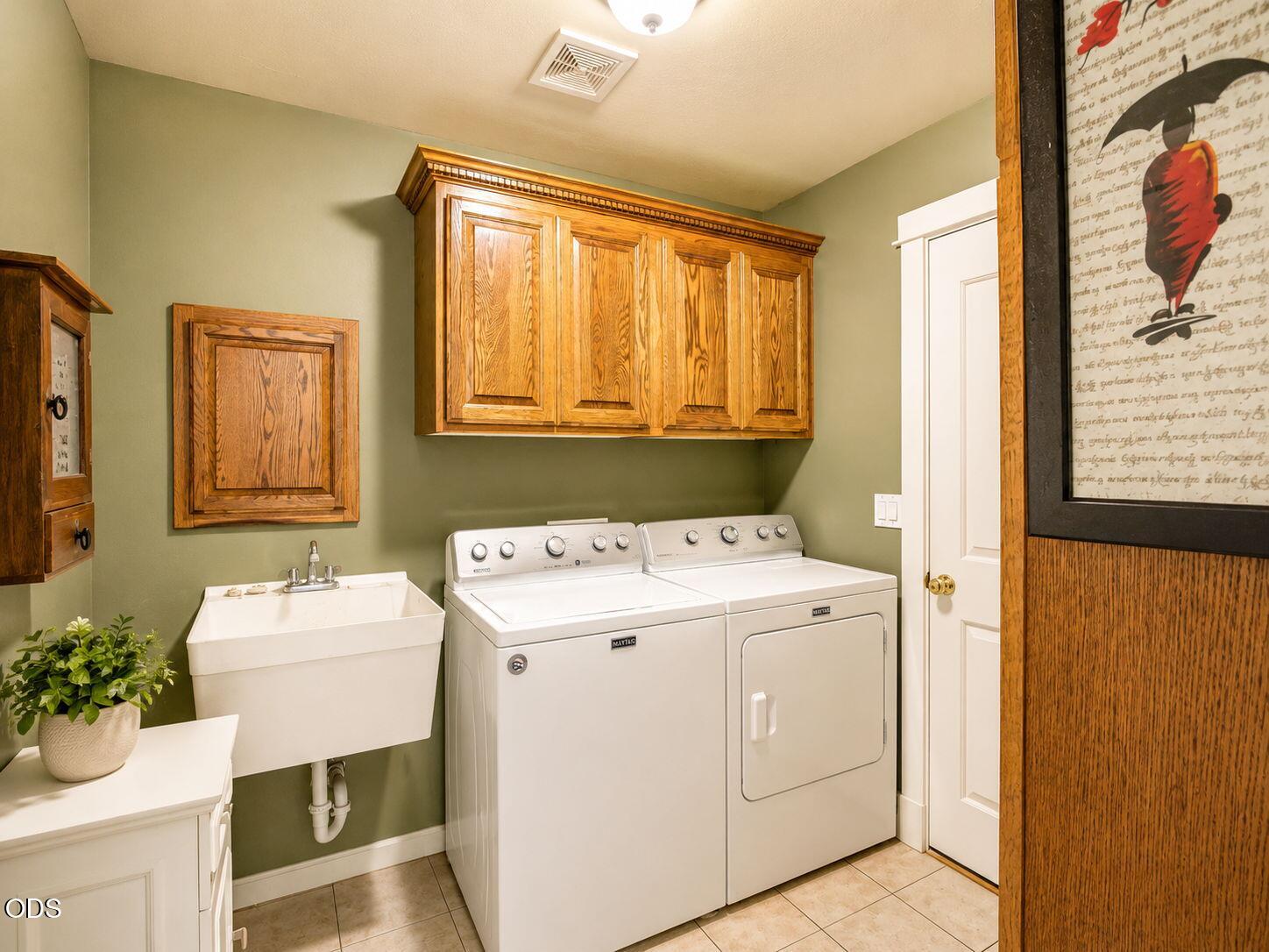 651 Holton Road Talent, OR 97540 - Photo 32 of 47