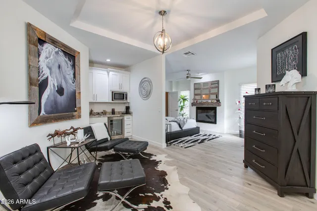 $1,950,000 | 2737 East Arizona Biltmore Circle, Unit 29, Phoenix, AZ 85016