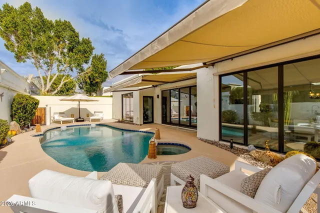 $1,950,000 | 2737 East Arizona Biltmore Circle, Unit 29, Phoenix, AZ 85016