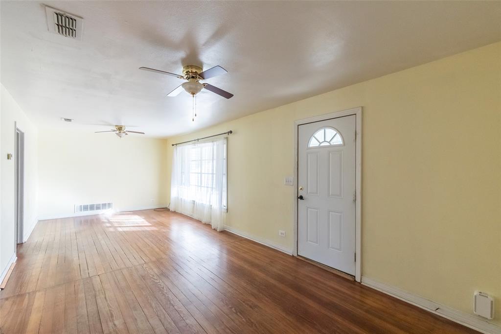 504 Oak Street Clyde, TX 79510 - Photo 3 of 27