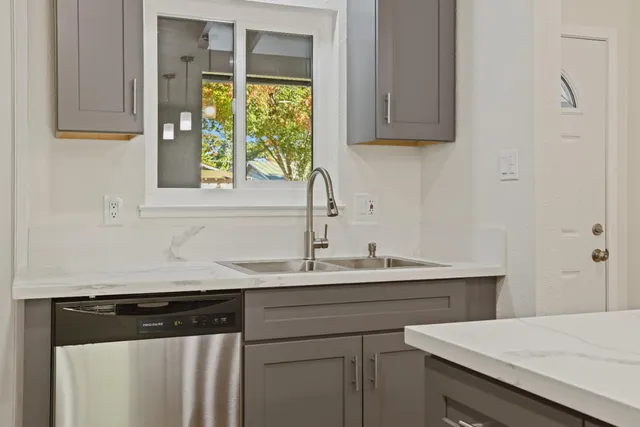 $465,000 | 1828 Celeste Drive, Modesto, CA 95355