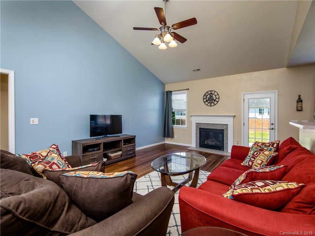 110 Haw River Road Fletcher, NC 28732 - Photo 4 of 24