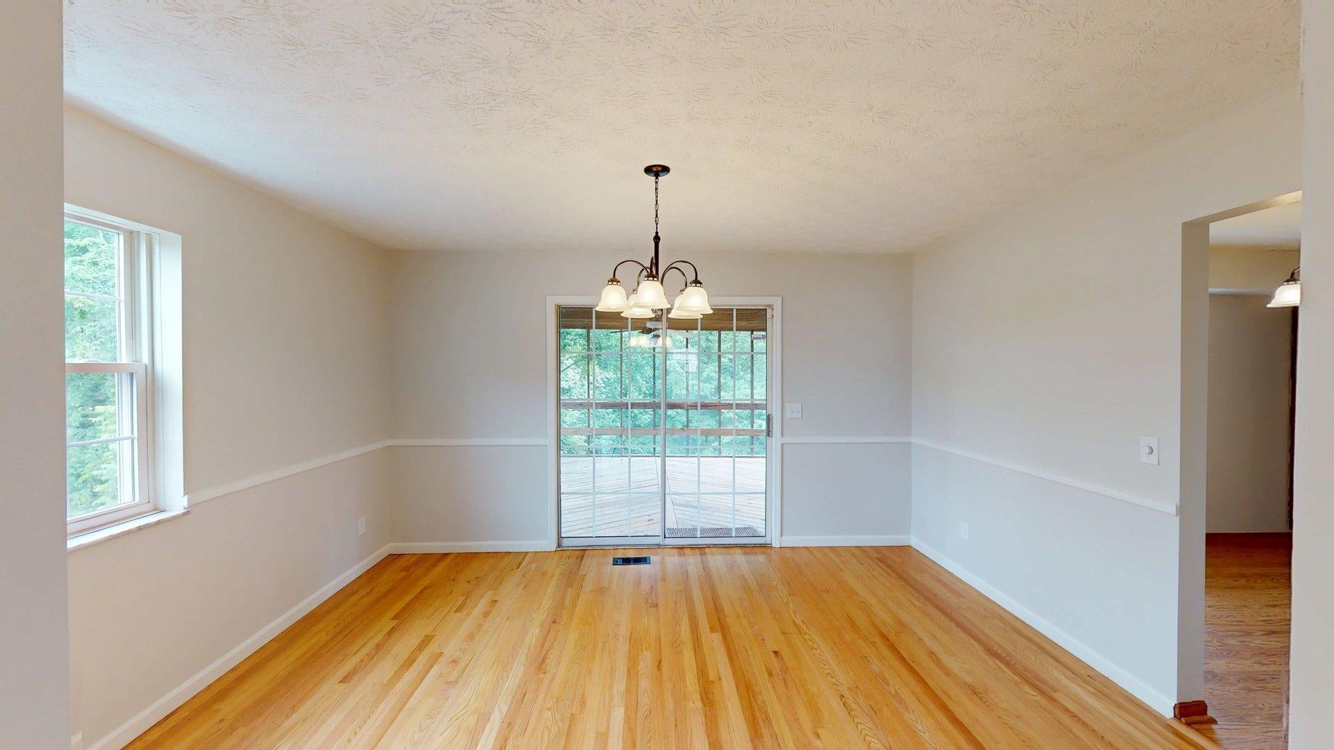 81 Hamill Road Huntington, WV 25701 - Photo 6 of 25 Gallery Image 6