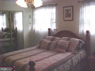 11843 Brandon Road Philadelphia, PA 19154 - Photo 4 of 6 Gallery Image 4