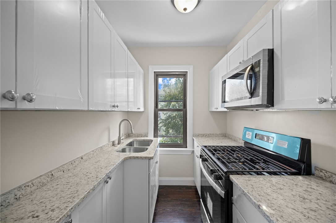 49 Lynch Street Providence, RI 02908 - Photo 15 of 31