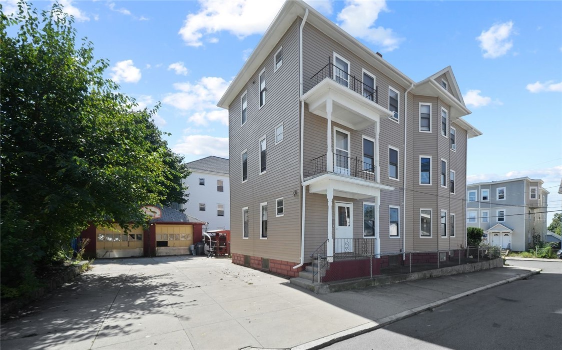 49 Lynch Street Providence, RI 02908 - Photo 2 of 31