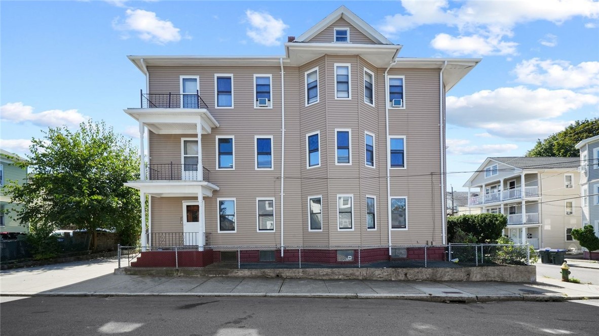 49 Lynch Street Providence, RI 02908 - Photo 3 of 31