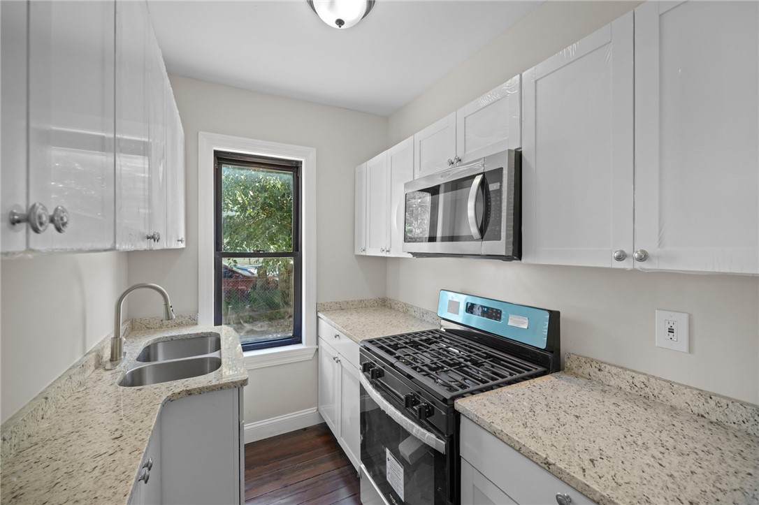 49 Lynch Street Providence, RI 02908 - Photo 6 of 31
