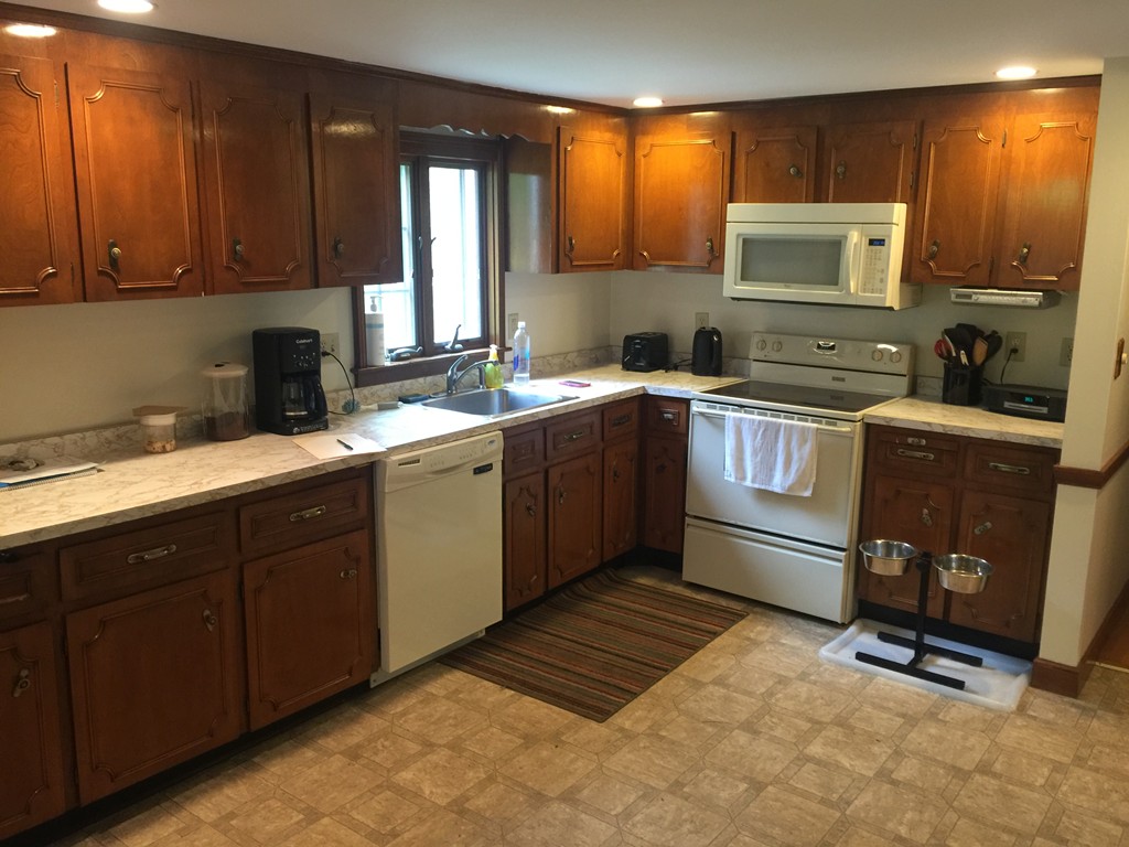 9 Spring Street Pembroke, MA 02359 - Photo 8 of 13 Gallery Image 8