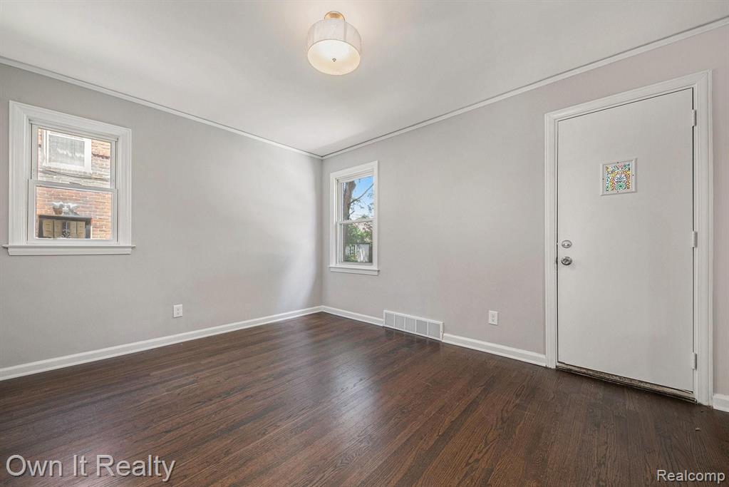 13956 Stahelin Road Detroit, MI 48223 - Photo 11 of 27 Gallery Image 11