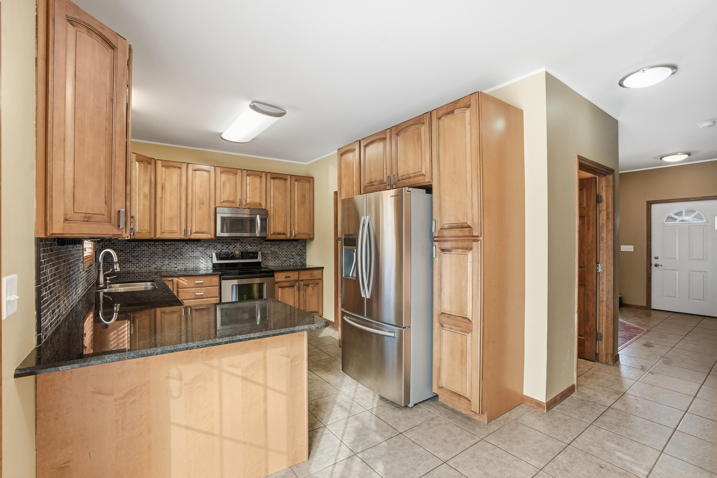 12490 Rush Street Crown Point, IN 46307 - Photo 11 of 39 3000x1999