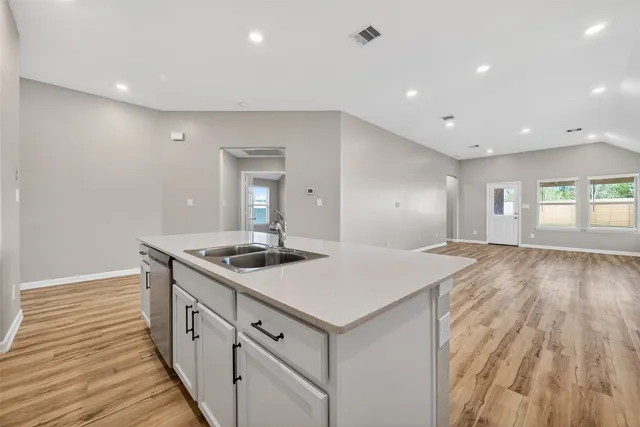 $2,200 | 5403 Tourmaline Way, Brookshire, TX 77423