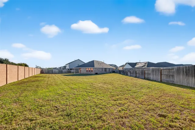 $2,200 | 5403 Tourmaline Way, Brookshire, TX 77423