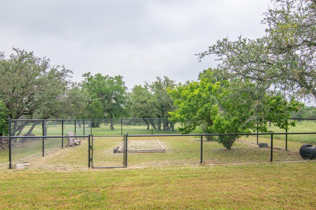 125 Circle P Heights Road Brownwood, TX 76801 - Photo 11 of 39