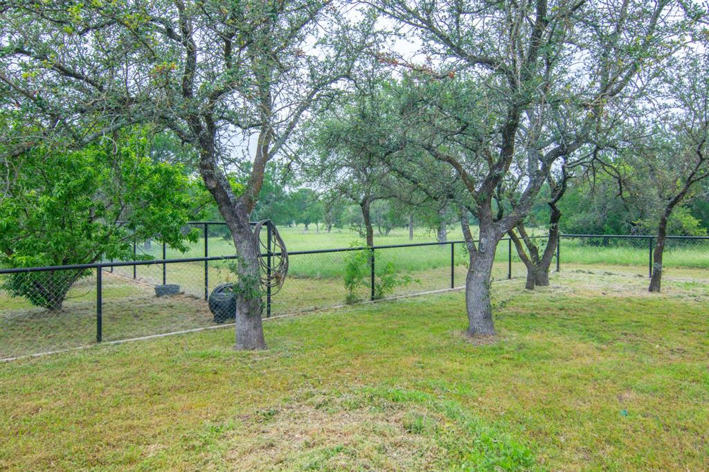 125 Circle P Heights Road Brownwood, TX 76801 - Photo 14 of 39