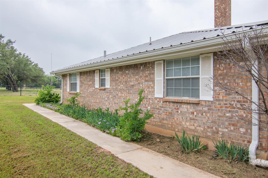125 Circle P Heights Road Brownwood, TX 76801 - Photo 4 of 39