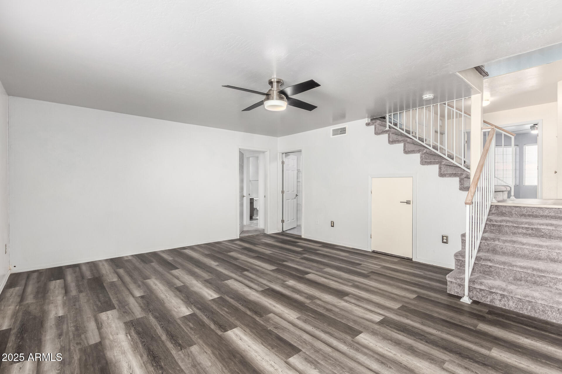 1433 East Mineral Road Gilbert, AZ 85234 - Photo 5 of 39 09 - Mineral 2753