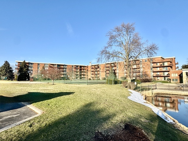 18 East Old Willow Road, Unit 522N Prospect Heights, IL 60070 - Photo 1 of 22