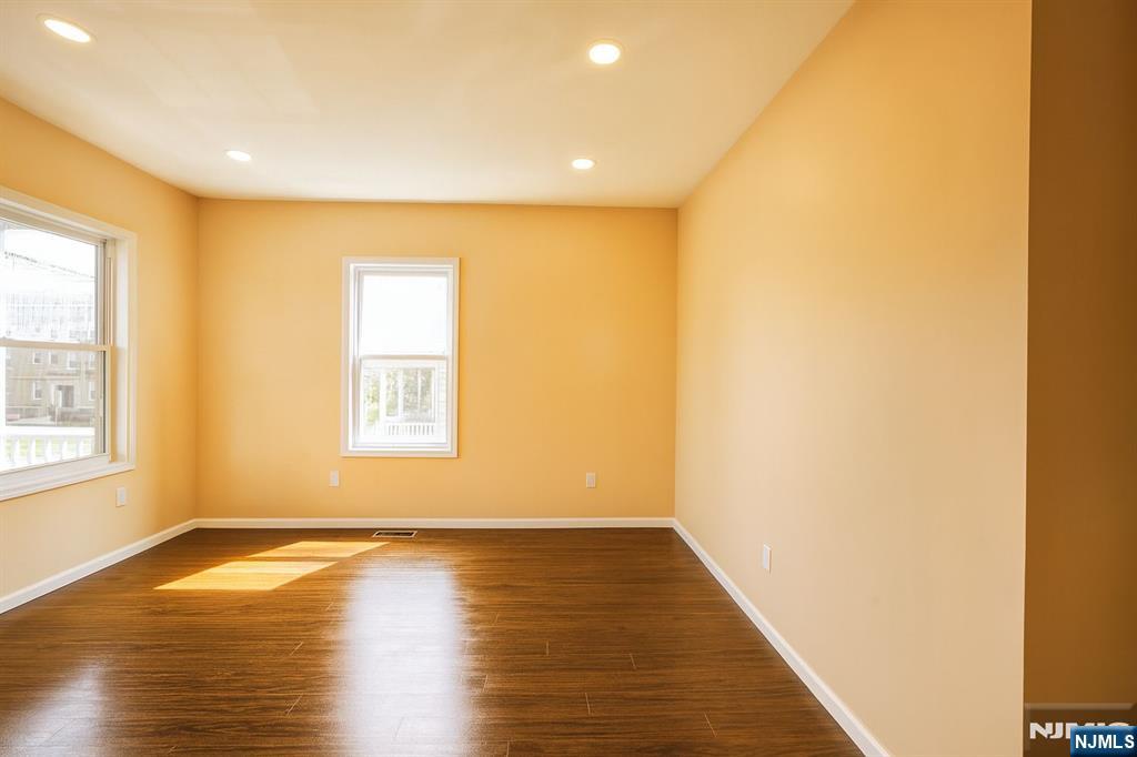 153 Walnut Street Montclair, NJ 07042 - Photo 14 of 24