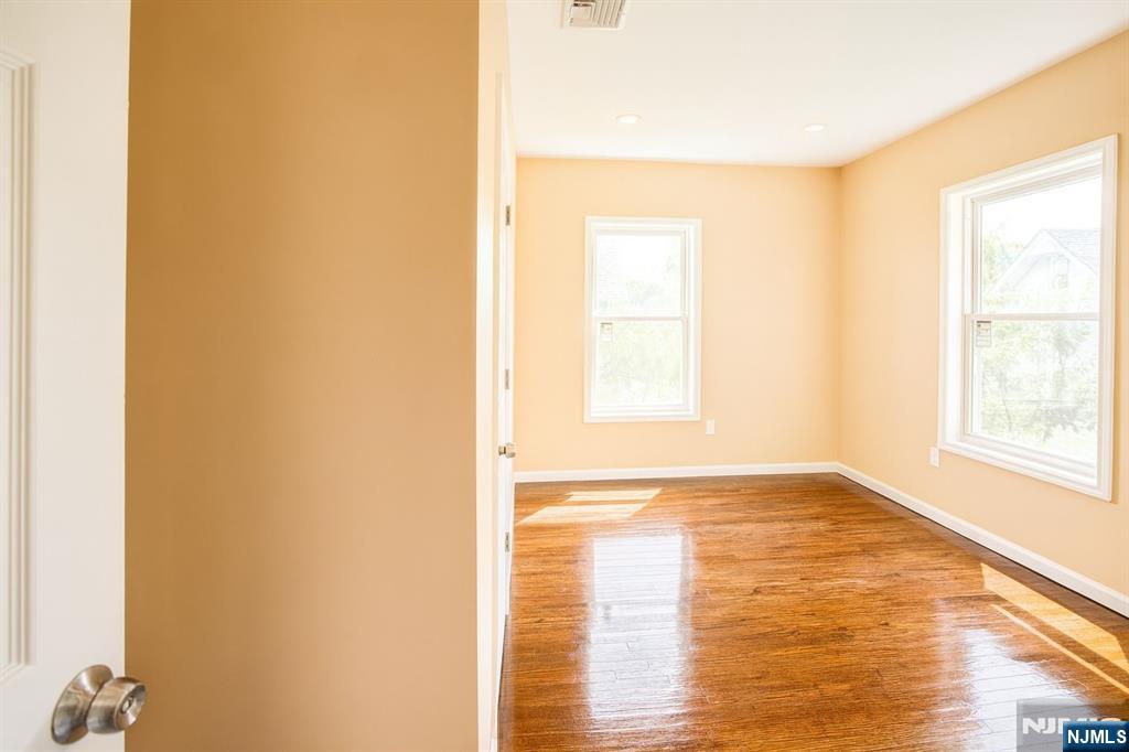 153 Walnut Street Montclair, NJ 07042 - Photo 15 of 24