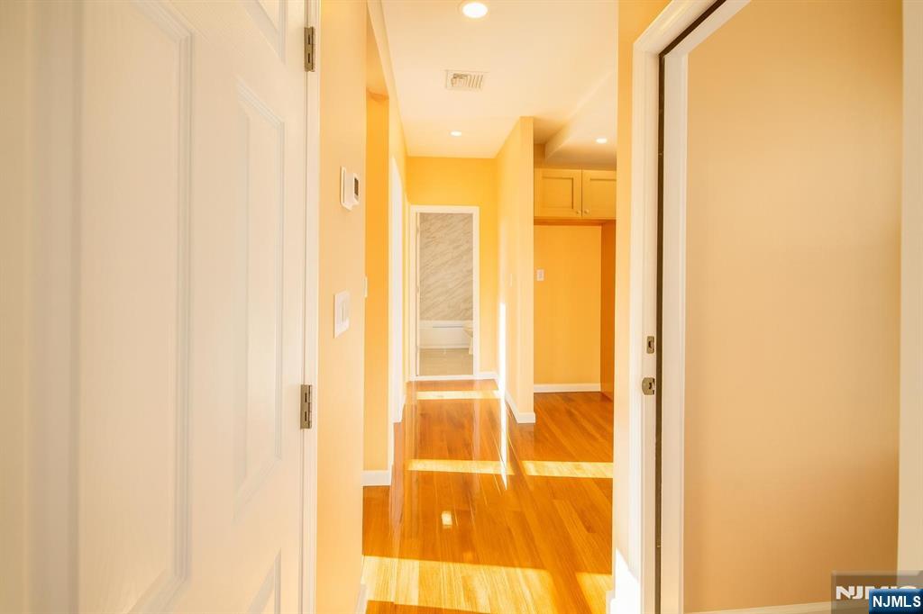 153 Walnut Street Montclair, NJ 07042 - Photo 16 of 24