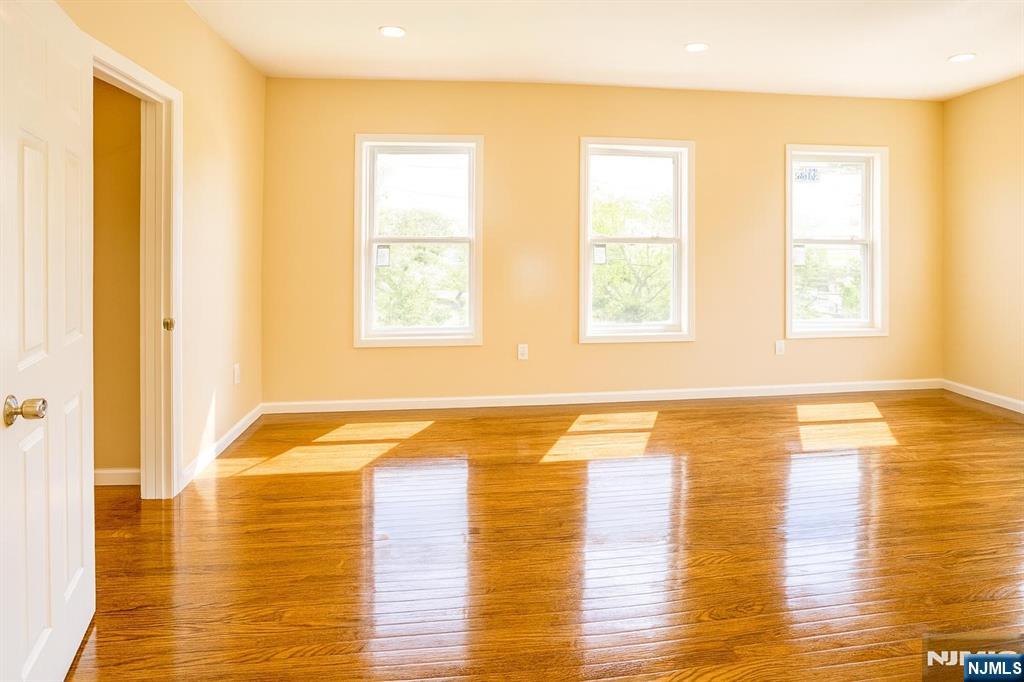 153 Walnut Street Montclair, NJ 07042 - Photo 17 of 24