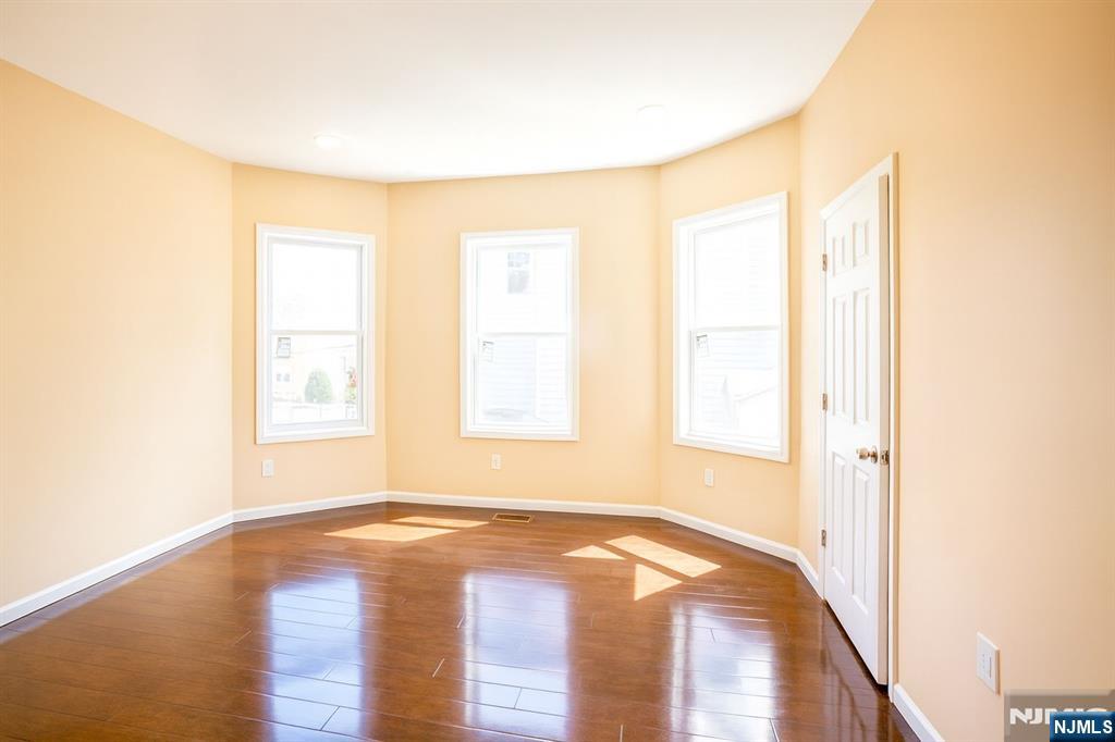 153 Walnut Street Montclair, NJ 07042 - Photo 22 of 24