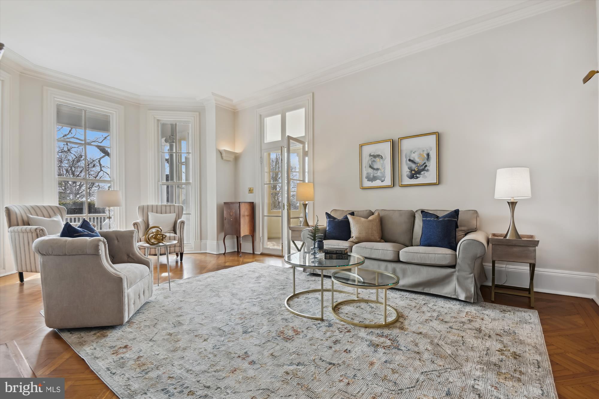 303 Oakdale Road Baltimore, MD 21210 - Photo 30 of 112 Living Room