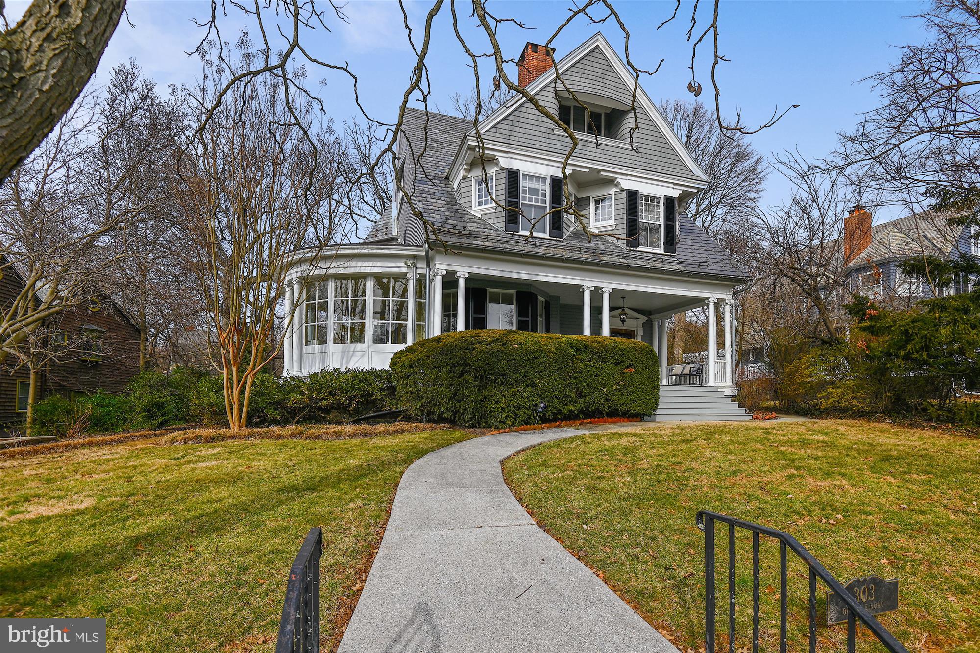 303 Oakdale Road Baltimore, MD 21210 - Photo 4 of 112 Front Walk