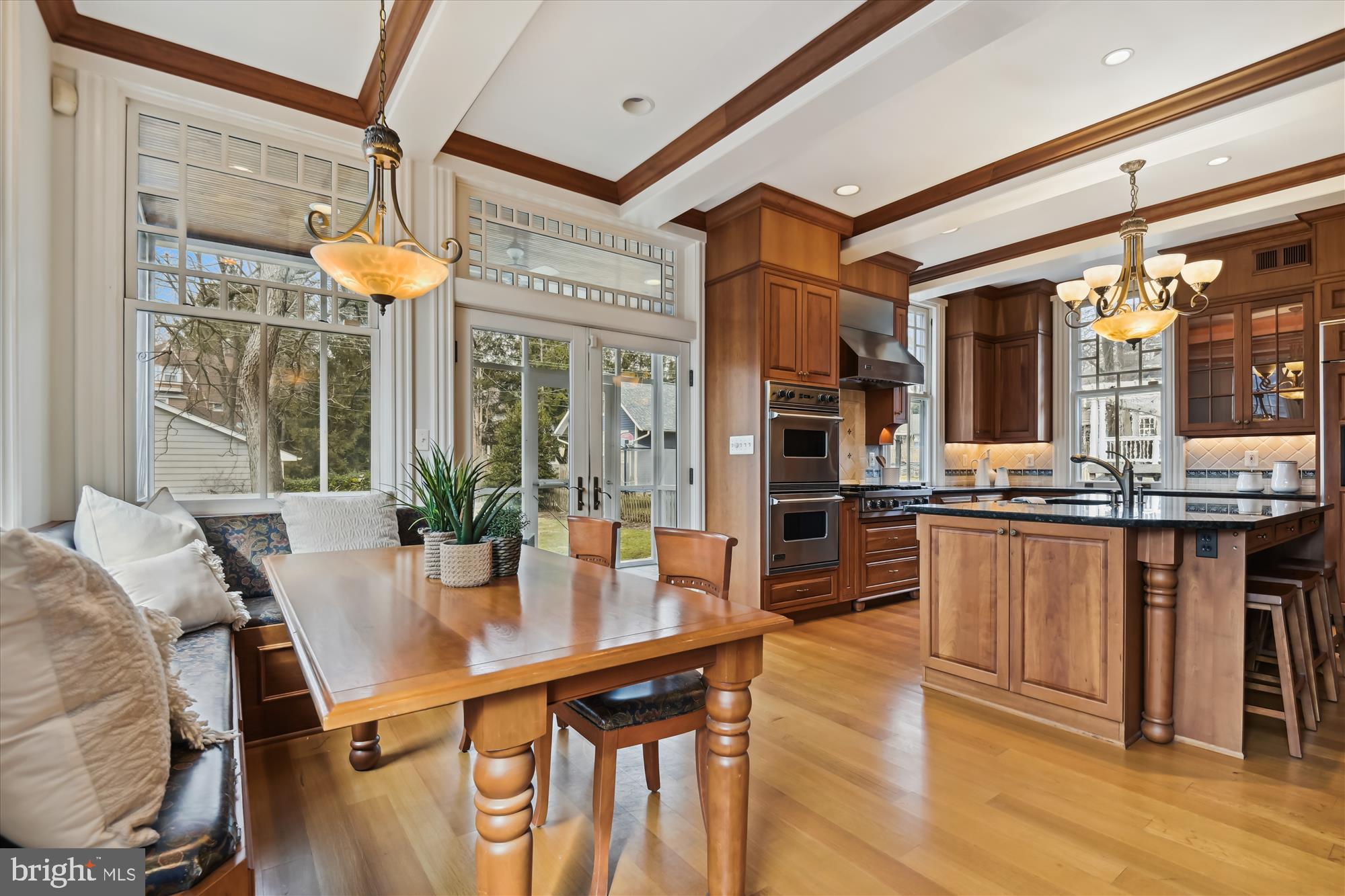 303 Oakdale Road Baltimore, MD 21210 - Photo 50 of 112 Breakfast Area