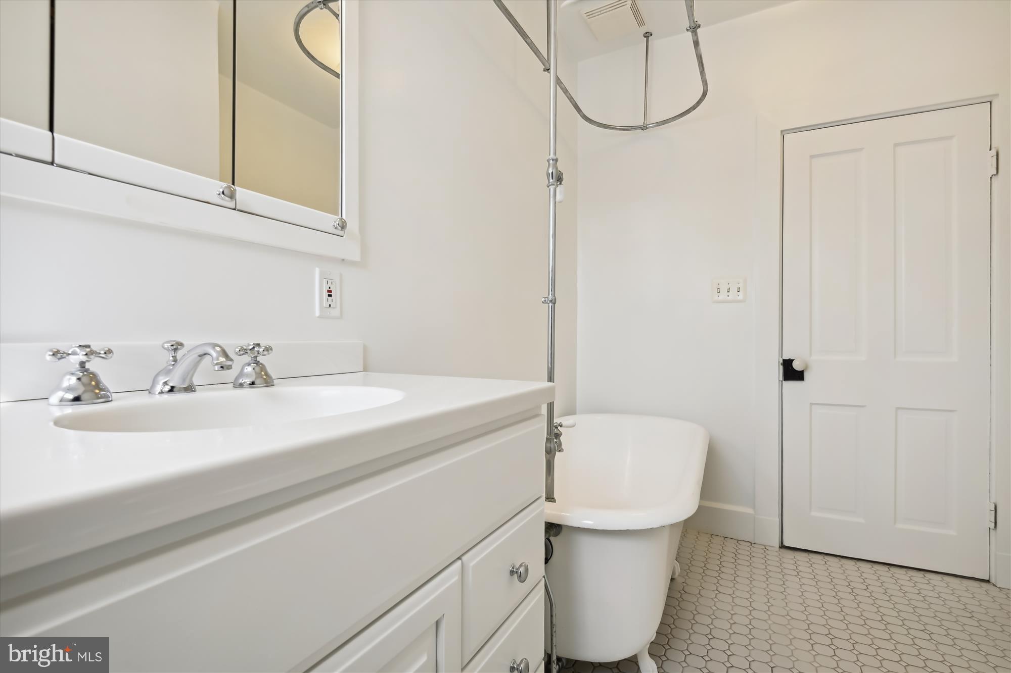 303 Oakdale Road Baltimore, MD 21210 - Photo 89 of 112 Bath