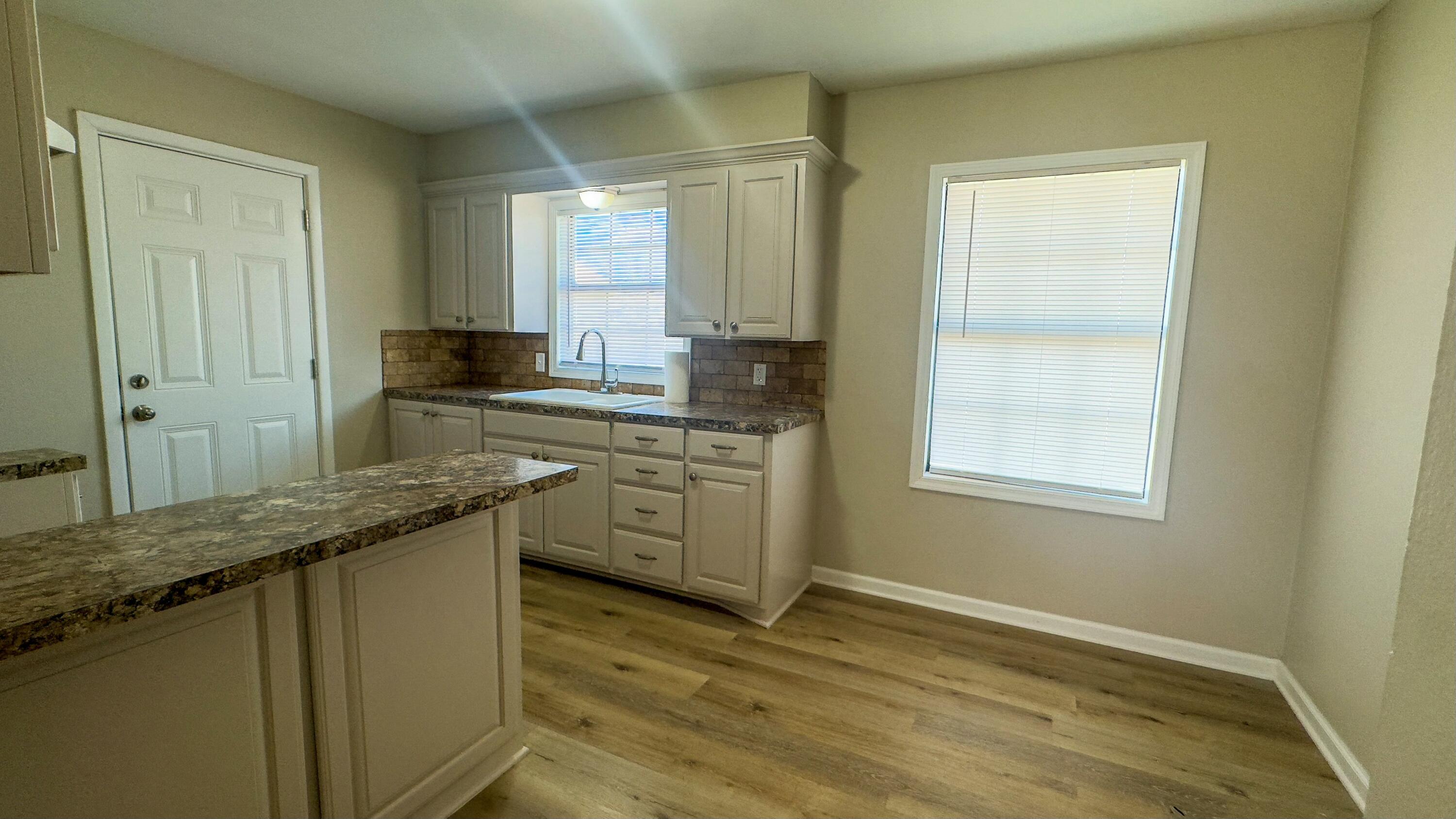 1408 Floydada Plainview, TX 79072 - Photo 5 of 17 tempImageMu3OZz