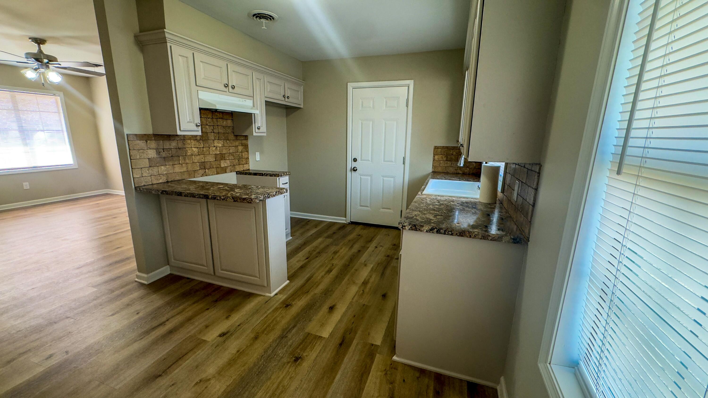 1408 Floydada Plainview, TX 79072 - Photo 6 of 17 tempImageaz52hI