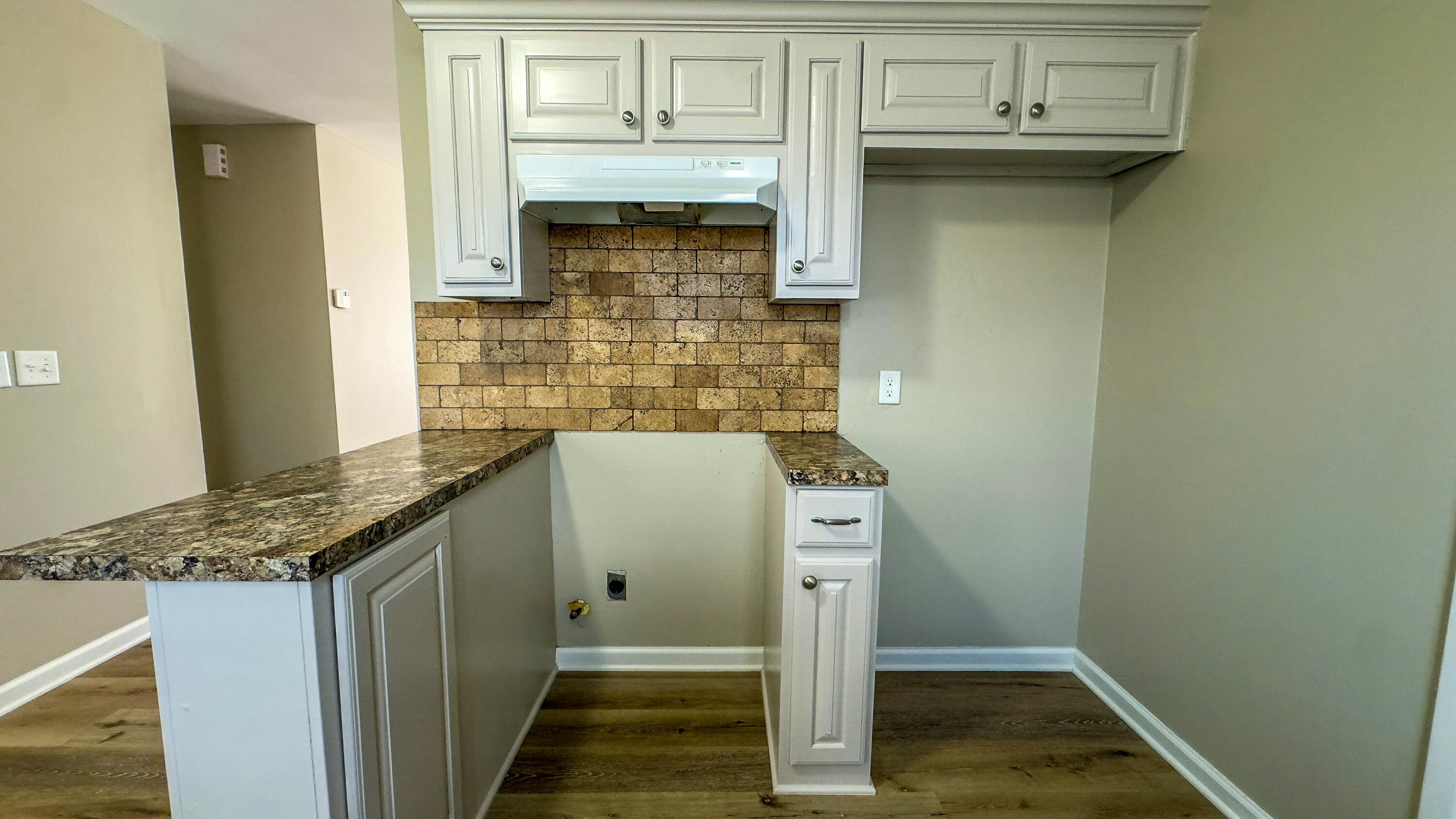 1408 Floydada Plainview, TX 79072 - Photo 8 of 17 tempImageloR6KF