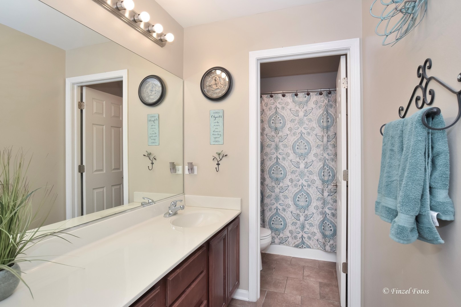 247 Pawtucket Avenue Elgin, IL 60124 - Photo 22 of 39