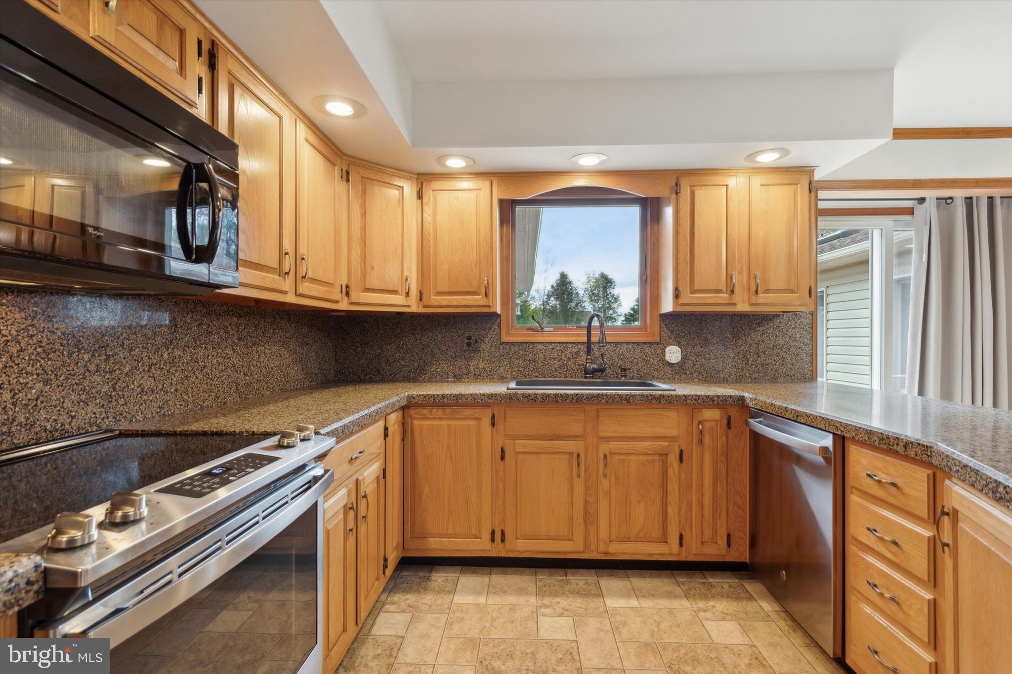 251 Manor Road Harleysville, PA 19438 - Photo 5 of 34 Gallery Image 5