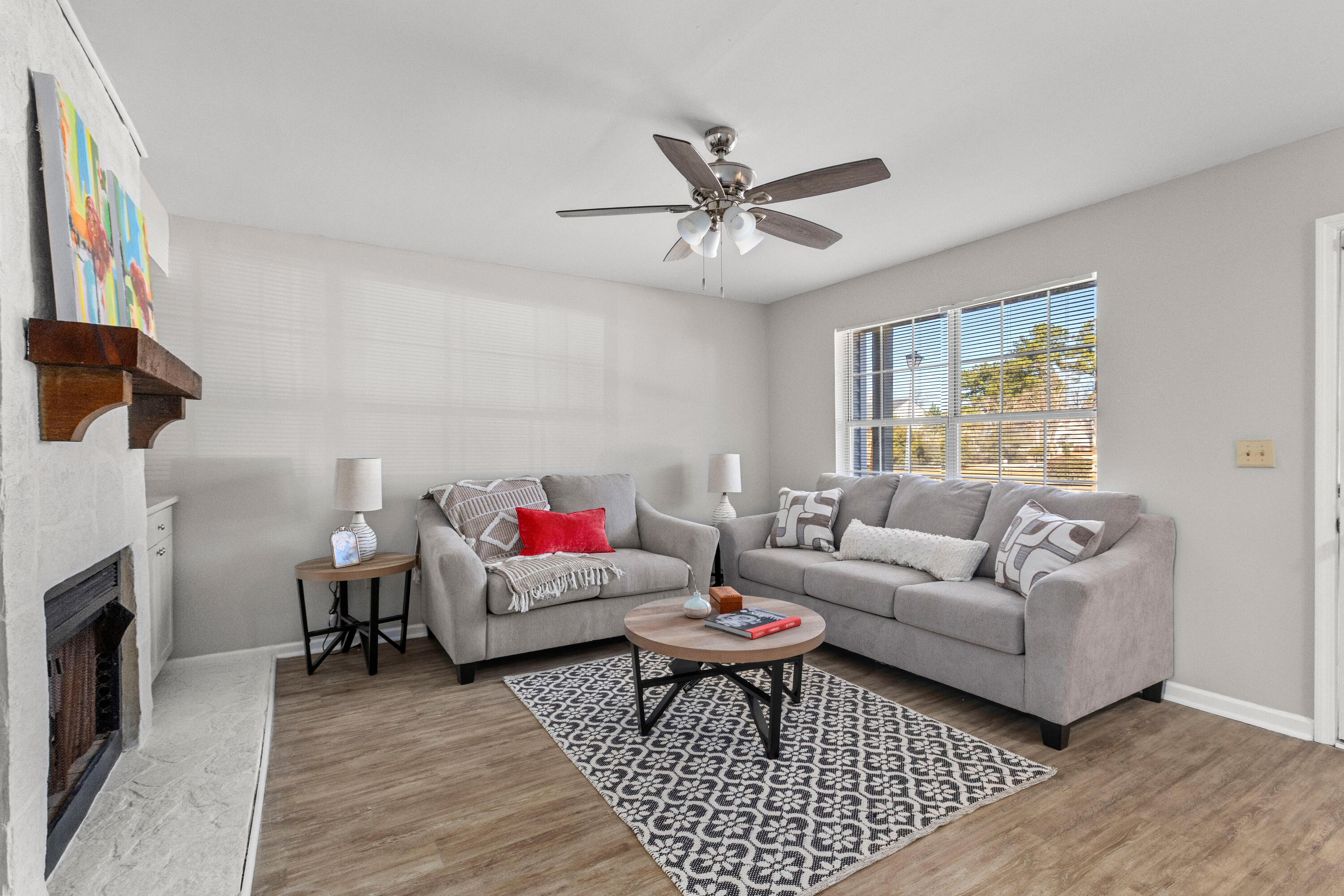 7839 Sandida Court North Charleston, SC 29418 - Photo 22 of 48 7839SandidaCt-CasaVerdeMediaLLC7