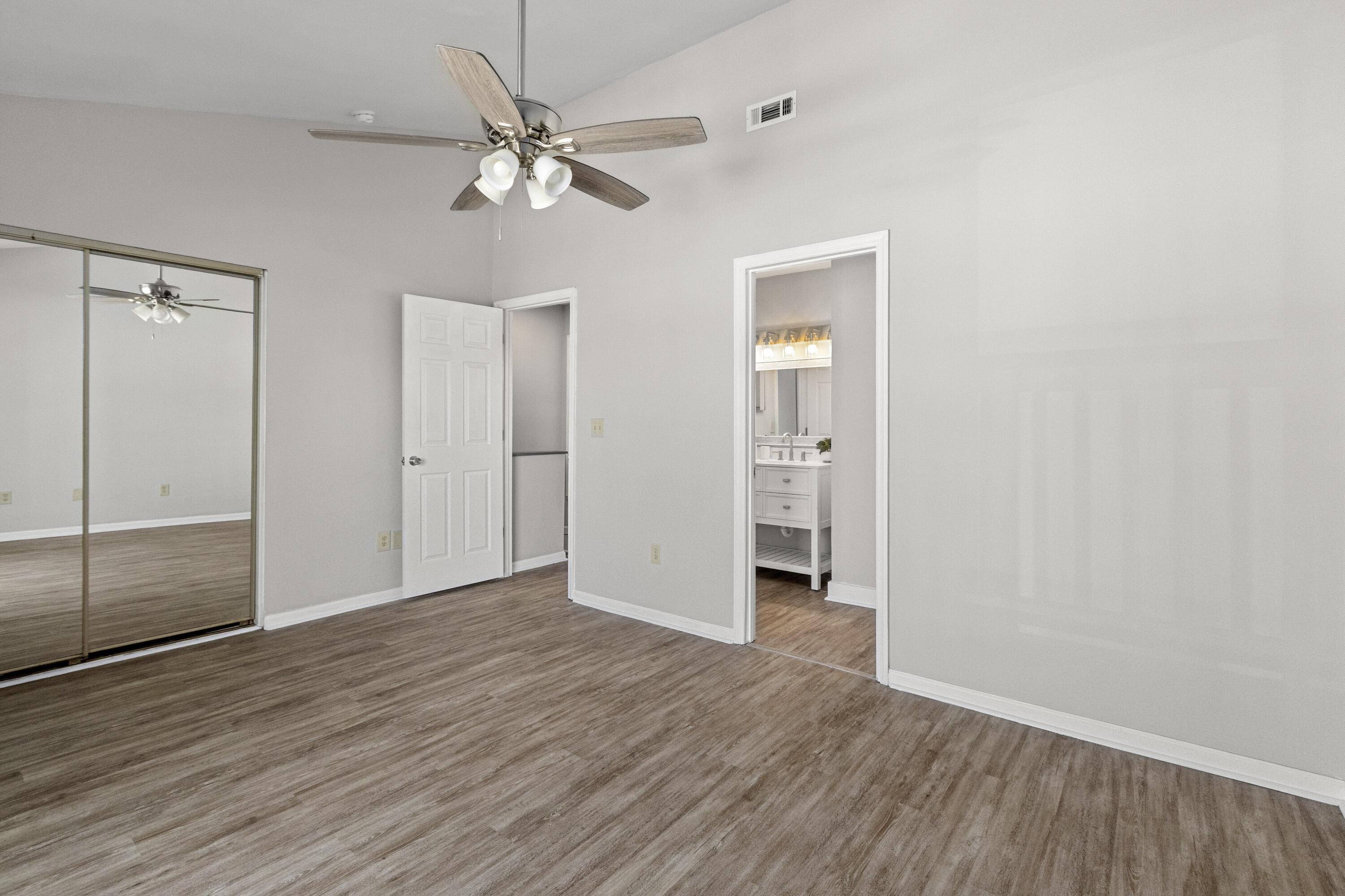 7839 Sandida Court North Charleston, SC 29418 - Photo 35 of 48 7839SandidaCt-CasaVerdeMediaLLC25