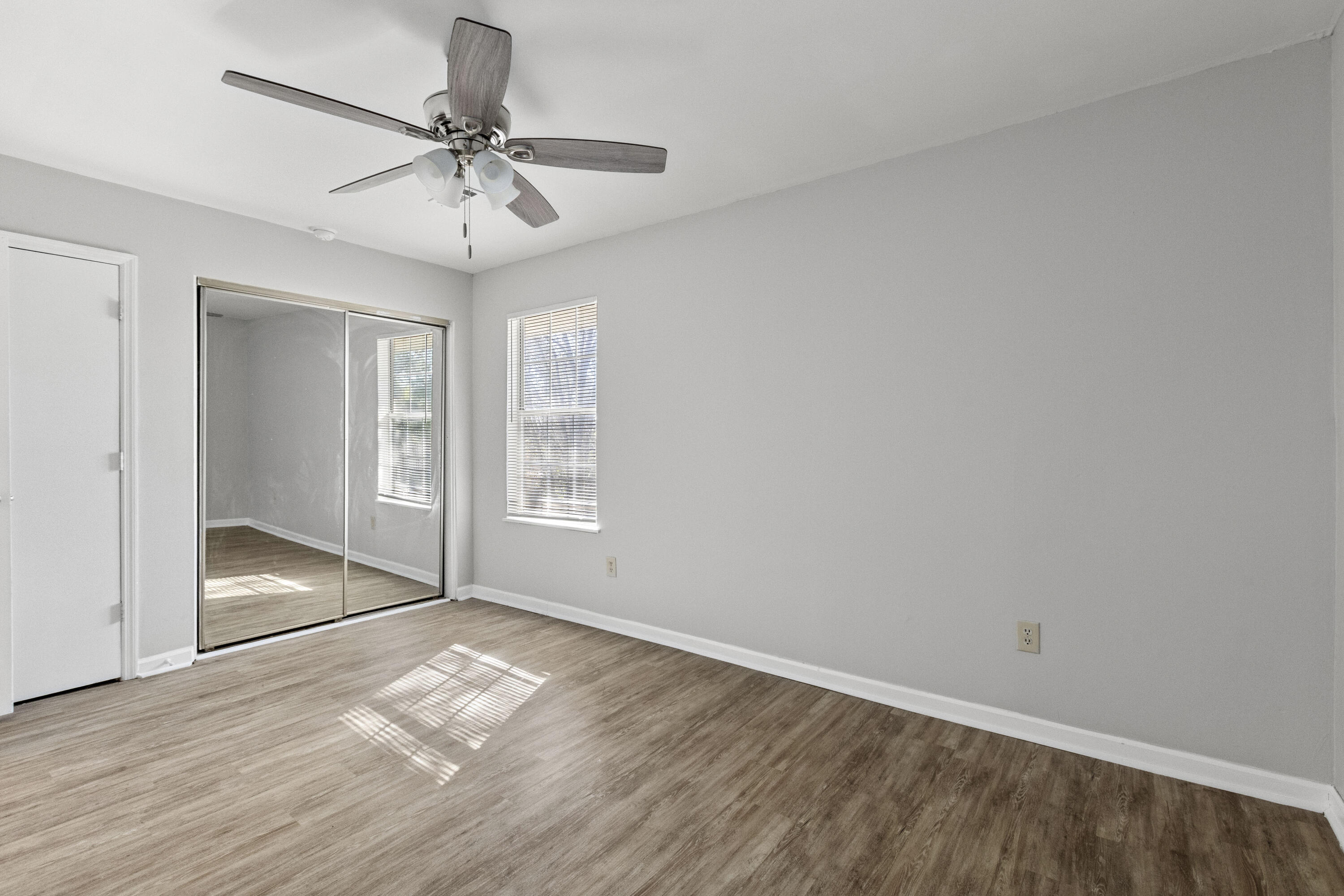 7839 Sandida Court North Charleston, SC 29418 - Photo 38 of 48 7839SandidaCt-CasaVerdeMediaLLC32