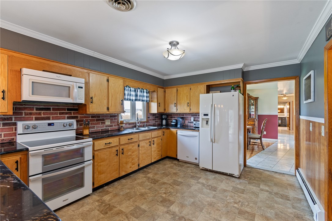 942 Sohn Alloway Road Lyons, NY 14489 - Photo 14 of 50