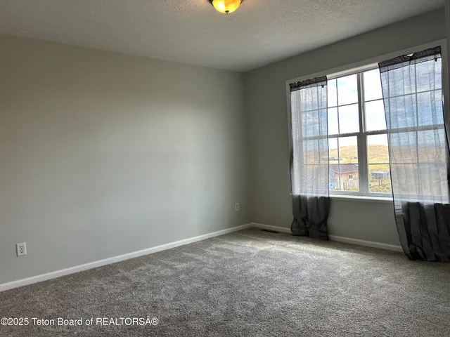 $330,000 | 17 South Sioux Trail, Pinedale, WY 82941