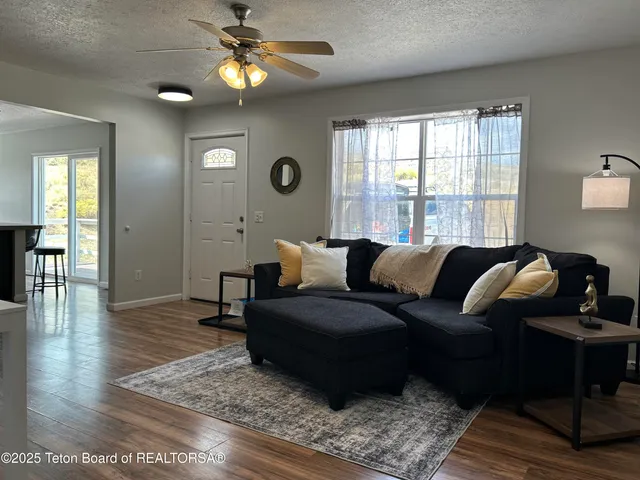 $330,000 | 17 South Sioux Trail, Pinedale, WY 82941