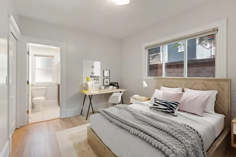 $899,900 | 149 College Avenue, Unit 1, Somerville, MA 02144