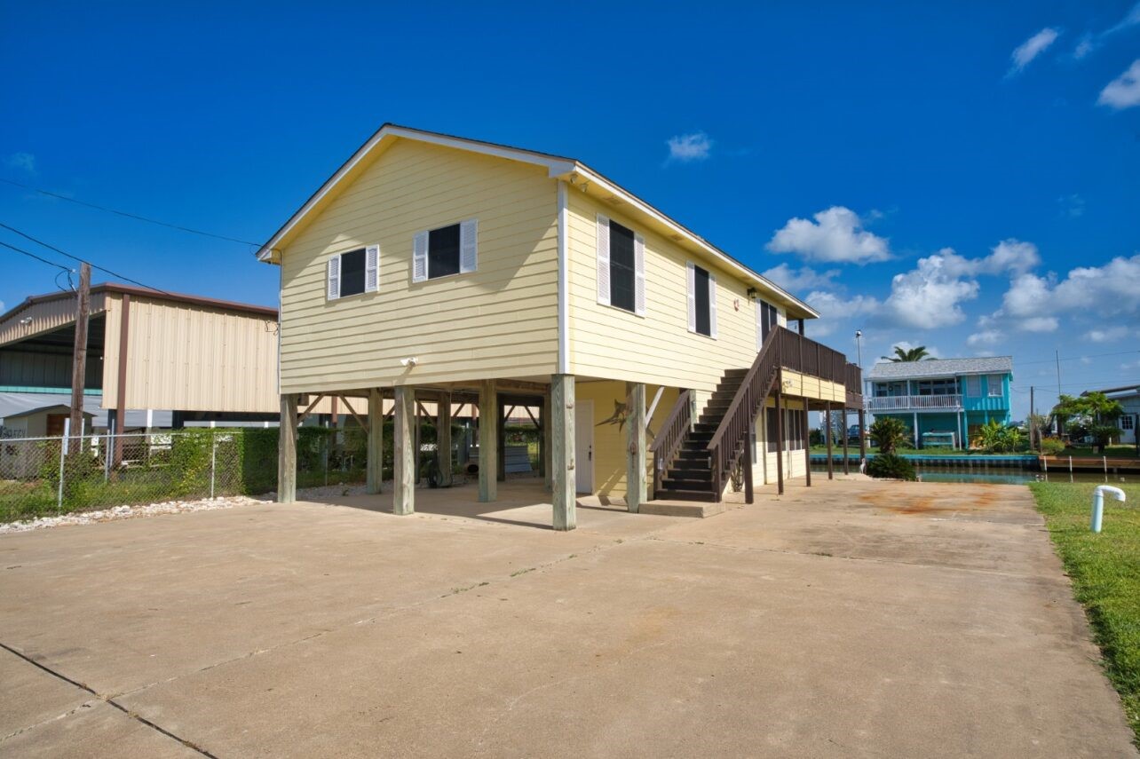 763 Gulfview North Sargent, TX 77414 - Photo 31 of 38