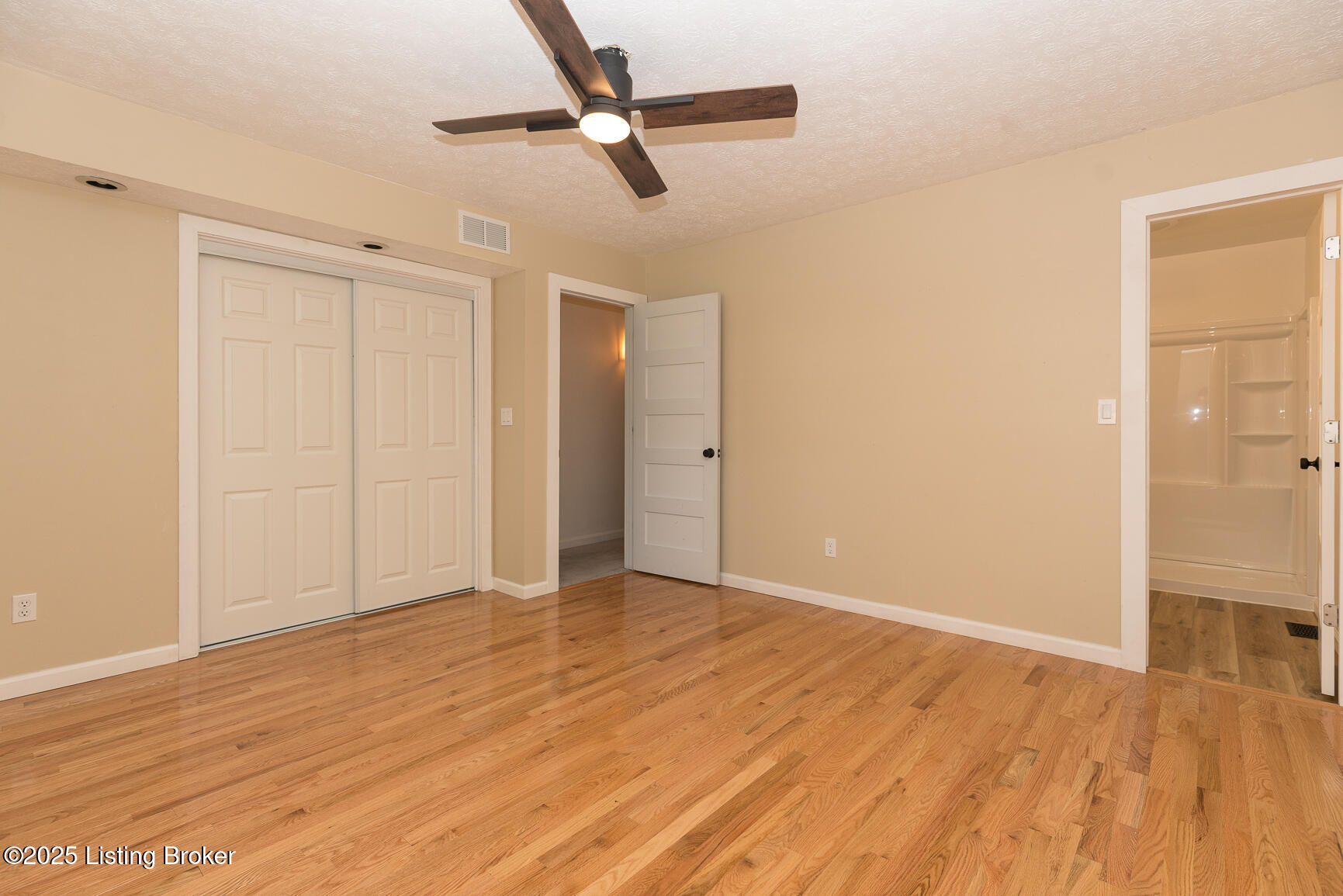 10218 Afton Road Louisville, KY 40223 - Photo 15 of 45 10218 Afton-11