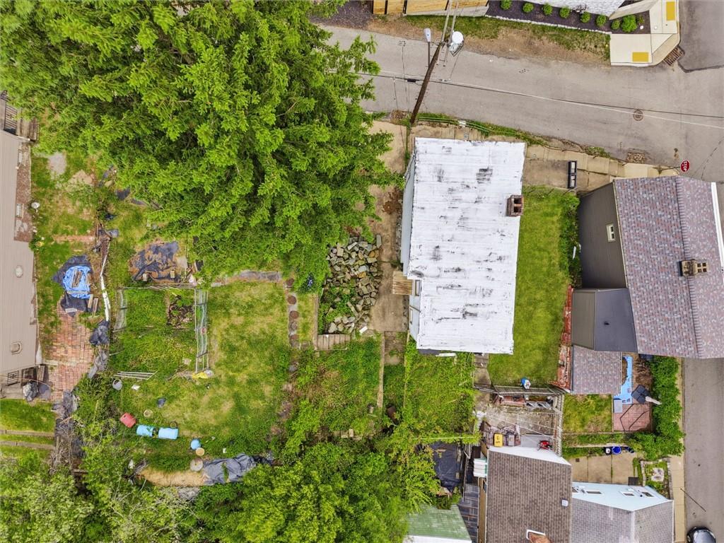5405 Kent Way Pittsburgh, PA 15201 - Photo 24 of 24 an aerial view of houses with yard