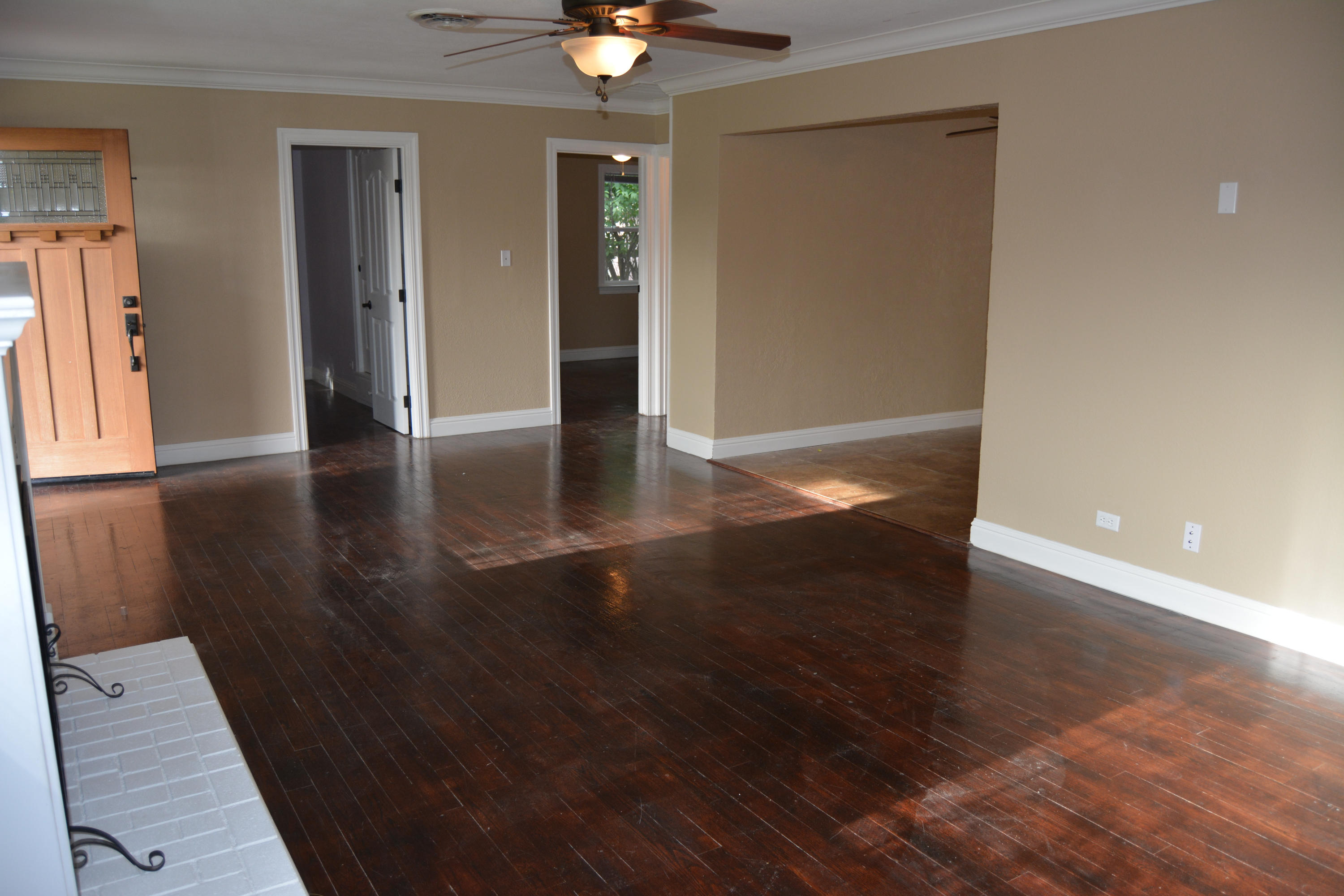 5561 Willow Road Redding, CA 96001 - Photo 6 of 30 Common area