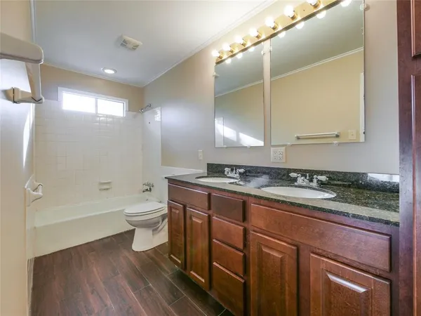 $2,000 | 2113 Fleur De Lis Court, Arlington, TX 76012